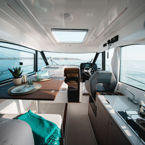241105 Pre shoot Beneteau Antarès 9. Credit : Maxime Horlaville / Beneteau